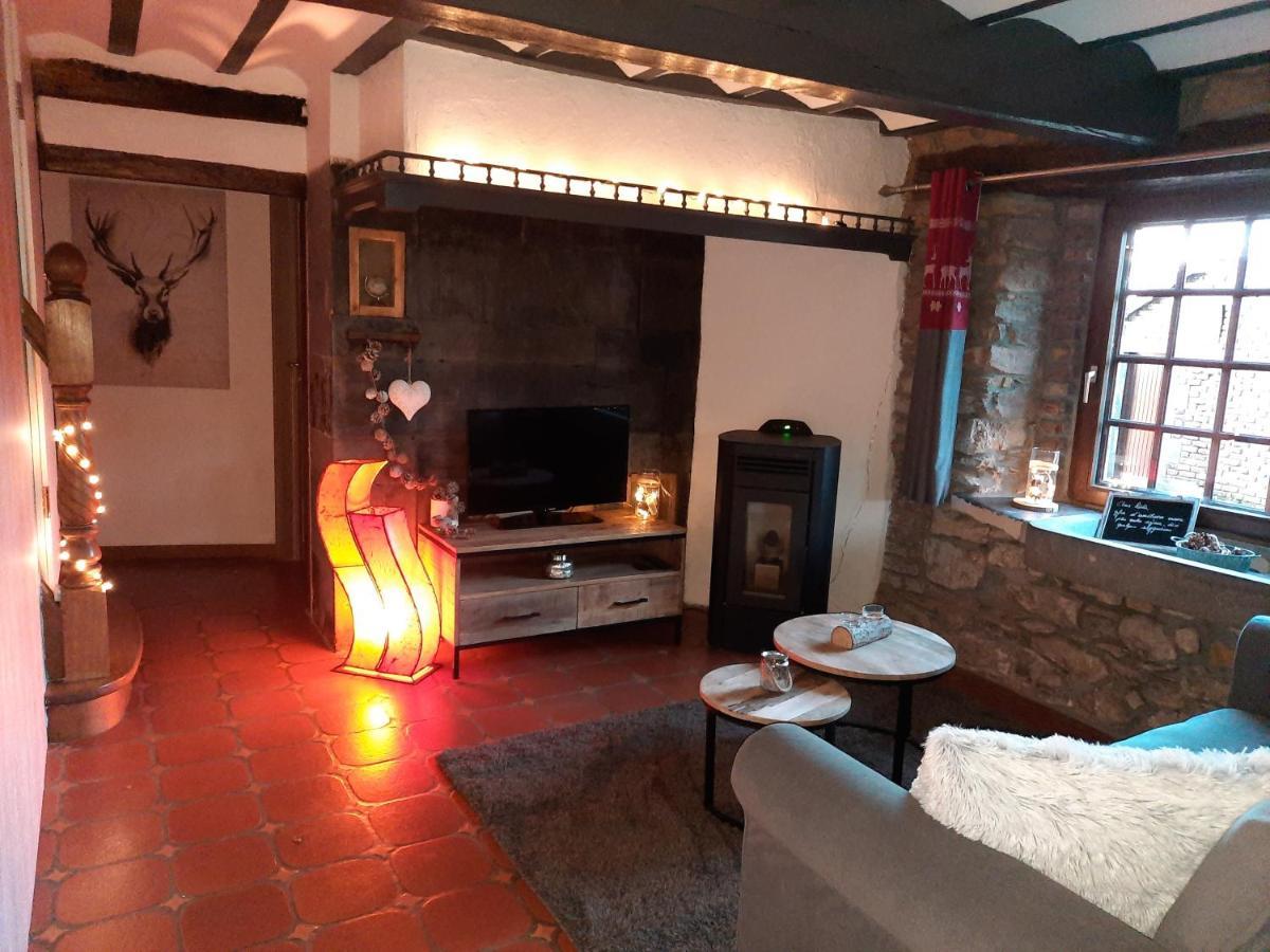 Le Teli Du Loup Dans La Taniere D'Armand Villa Stavelot Esterno foto