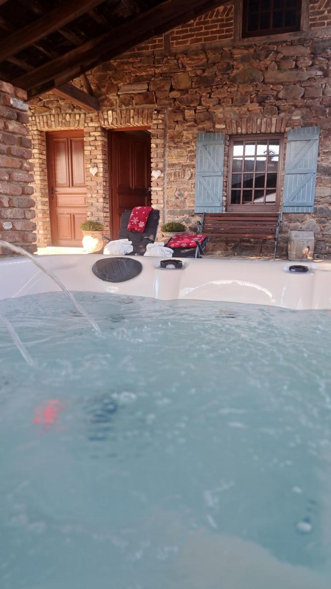 Le Teli Du Loup Dans La Taniere D'Armand Villa Stavelot Esterno foto